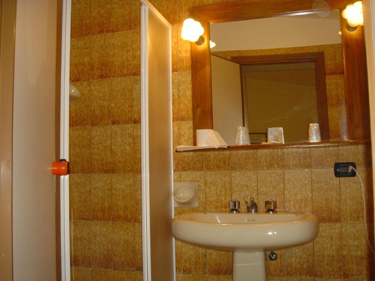 Malaspina Hotel & Resort Bosa Eksteriør bilde