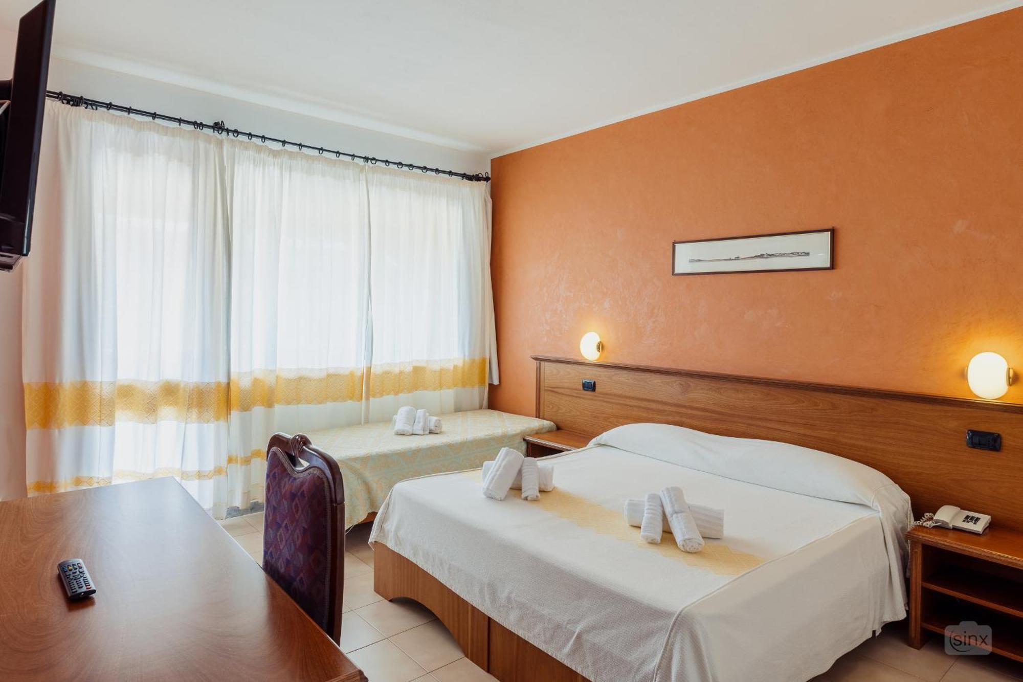 Malaspina Hotel & Resort Bosa Eksteriør bilde