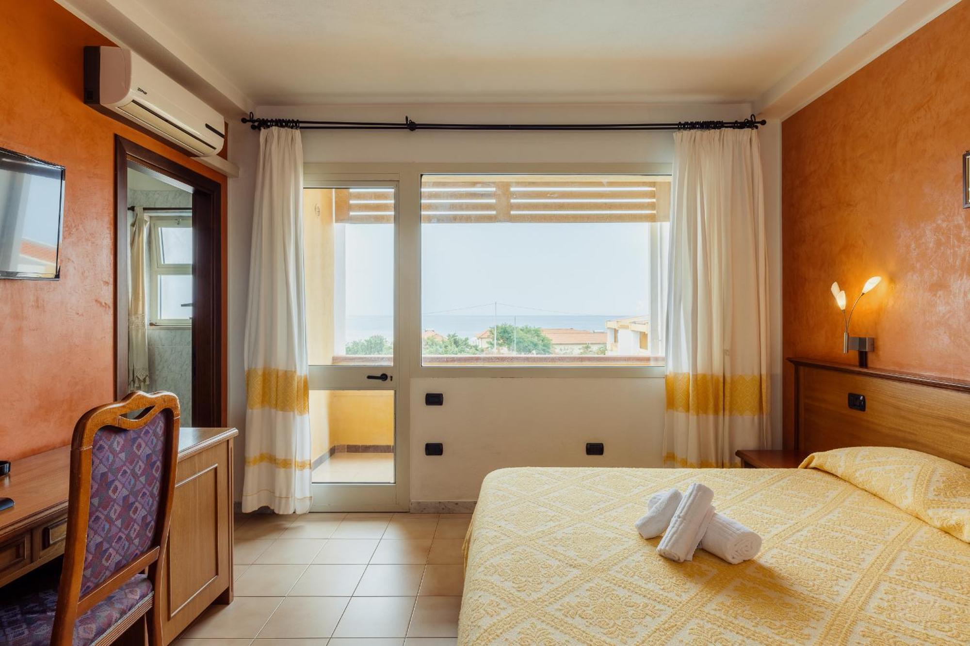 Malaspina Hotel & Resort Bosa Eksteriør bilde
